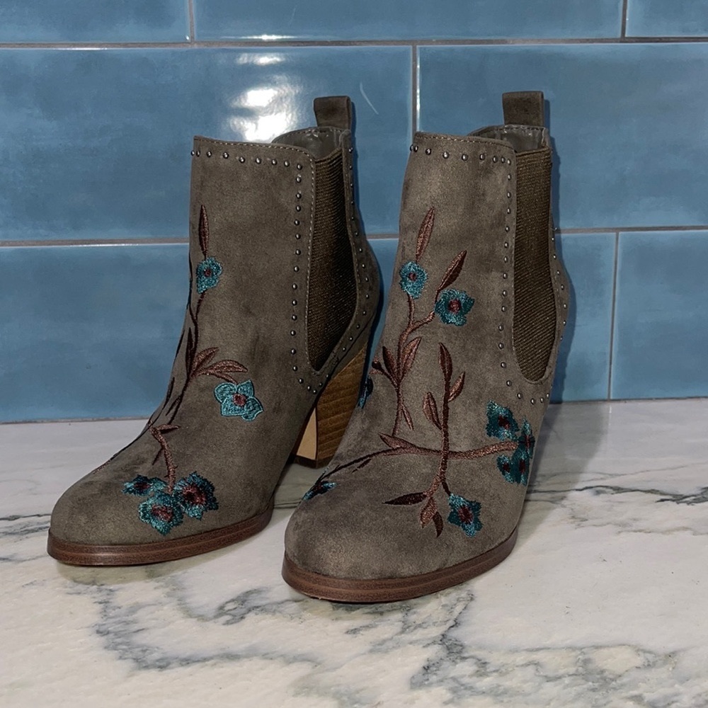 Crown vintage boots